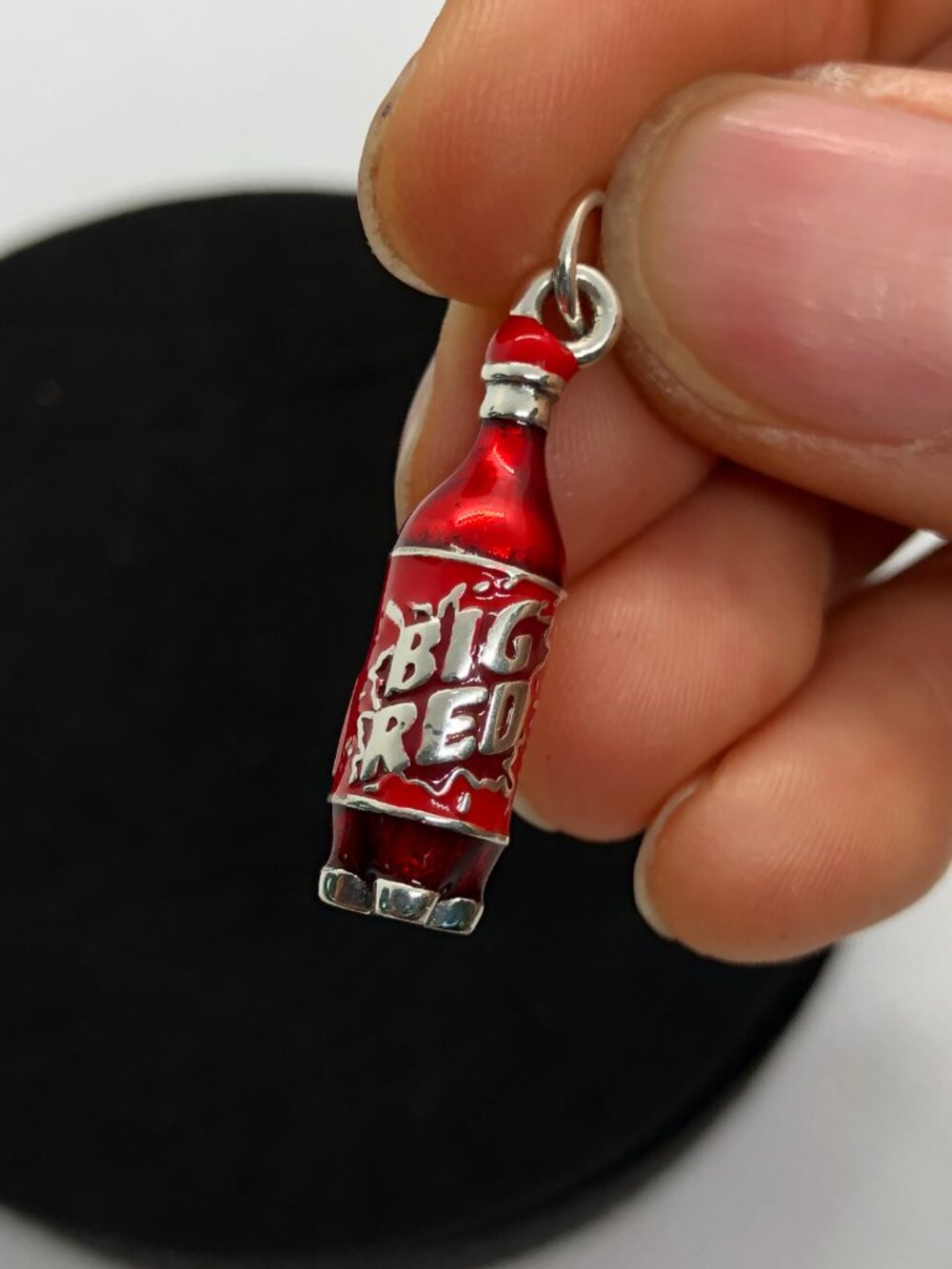 👍👍James Avery Enamel Big Red Bottle Charm